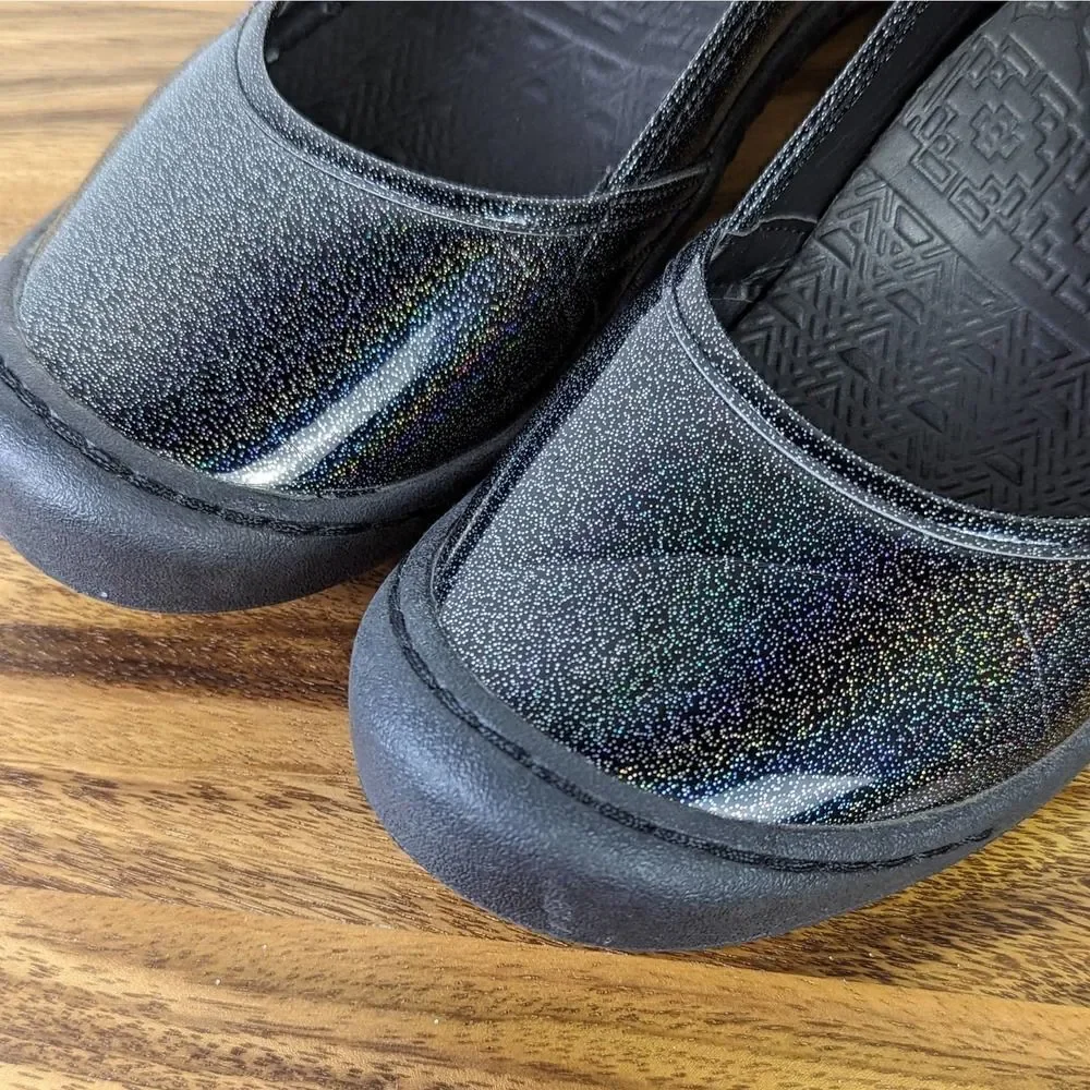 Mukluk Women's Sandy Shoes Black Sparkle Slip On Size 11